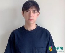 李现久违营业晒照 胡子拉碴糙汉气息十足