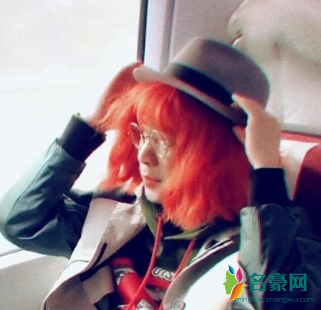 徐峥戴网红假发