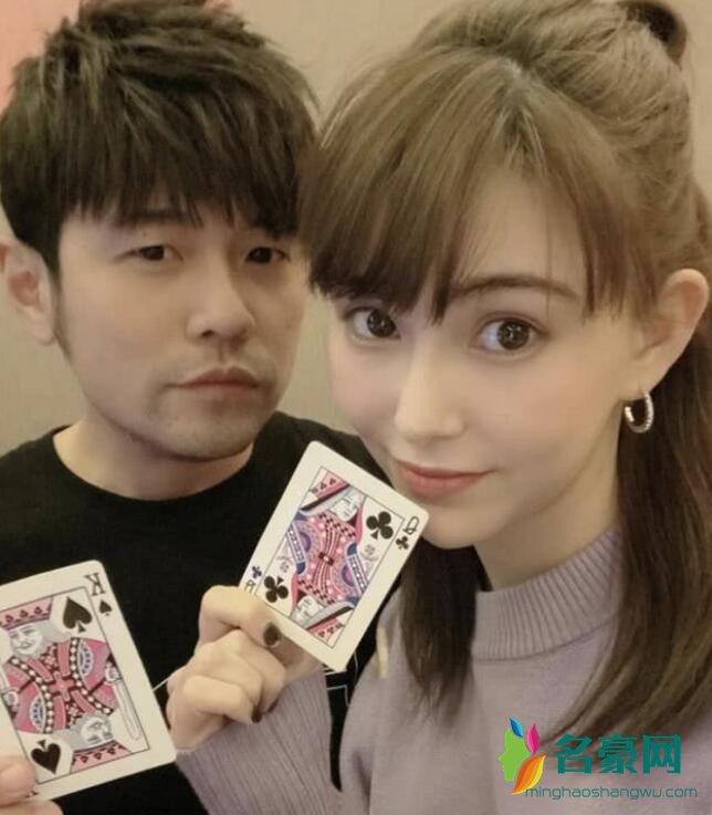 周杰伦晒妻儿照片