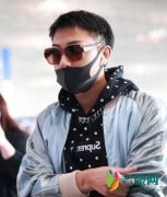 黄子韬现身机场 网友：感觉胖成王思聪了