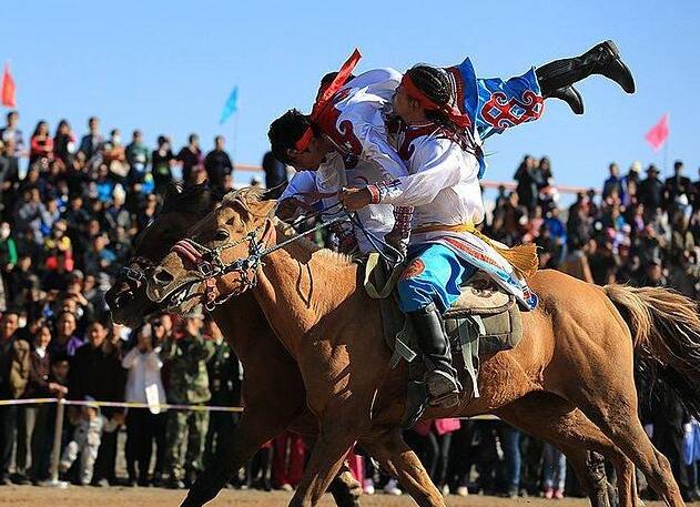 那达慕大会是哪个民族的节日 是蒙古族一年中最盛