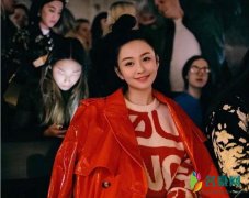 邱淑贞大女儿曝光 网友瞬间回忆起邱淑贞年轻模样