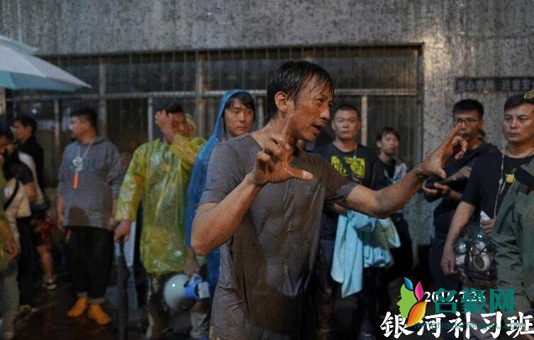 孙俪晒邓超片场照