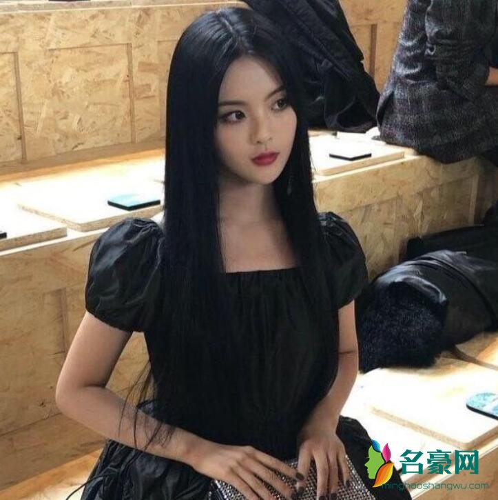 杨超越照片