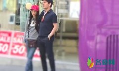 莫文蔚与老公合体逛街 二人互动亲密依旧恩爱十足