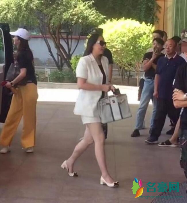 成龙妻子近照