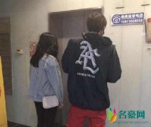 邓超元否认恋情 曾和该女生用同款手机壳