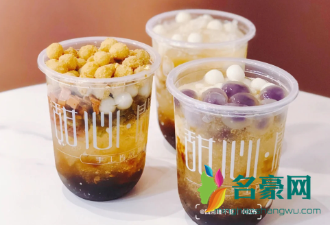 杭州的小伙伴有福气了！火爆成都的网红冰粉甜心闲生杭州首店打卡！9