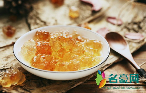桃胶泡了10个小时还有小疙瘩怎么办？还要多泡一会！1