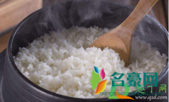 怎么做出松散的米饭 蒸米饭时大米到底要洗几次