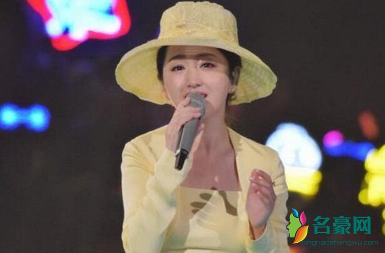 杨钰莹唱歌