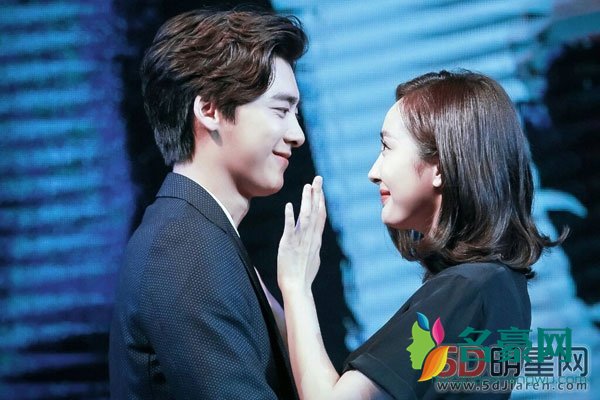杨幂李易峰怀孕天涯 杨幂离婚终于可以和李易峰在一起了