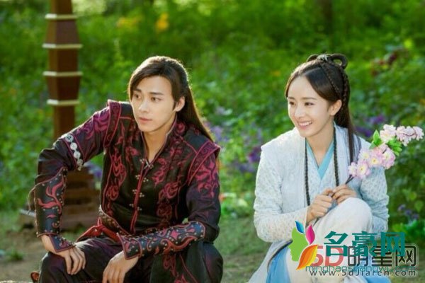 杨幂李易峰怀孕天涯 杨幂离婚终于可以和李易峰在一起了