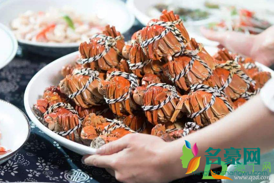 中秋节送大闸蟹需要配带点其他礼品吗2