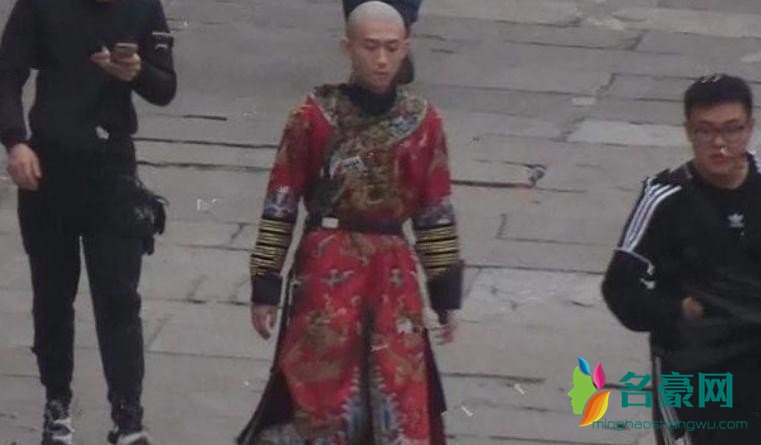 张一山韦小宝造型