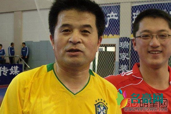 毕福剑现在干什么 毕姥爷天生就有亲民的喜剧天赋