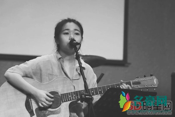 花粥的歌为什么找不到 特别的女孩:歌词有写实厌俗的感觉