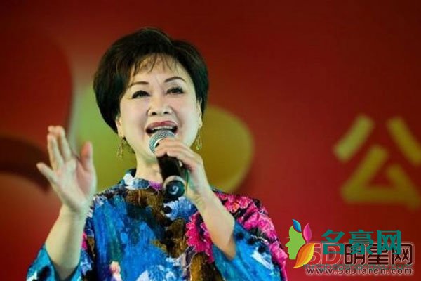 李谷一的前夫是谁 李谷一就是金铁霖他的得意弟子之一