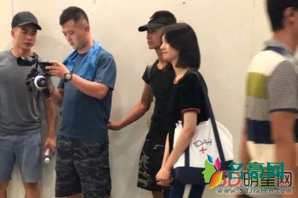 郑爽的新男友张恒简介 下午买房晚上结婚证,明天是不是该怀孕了?