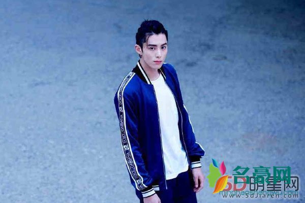 王鹤棣怎么读个人资料 他是不靠任何东西也不靠任何家庭背景而火的