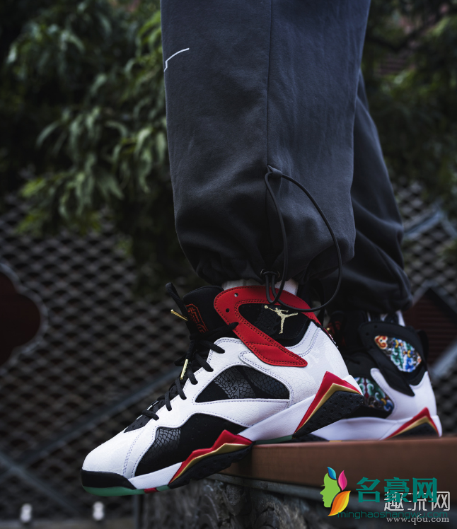 AJ7紫禁之巅上脚街拍图赏析 AJ7中国限定实物细节评测