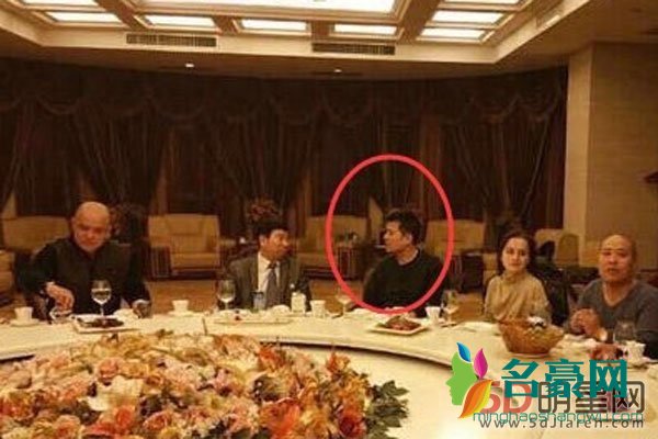毕福剑说了大实话真话? 他是公众人物而且还被所谓的朋友拍下来了而已