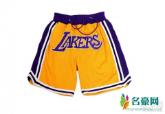 夏季出街篮球裤要怎么搭配 篮球裤可以沙滩裤来穿