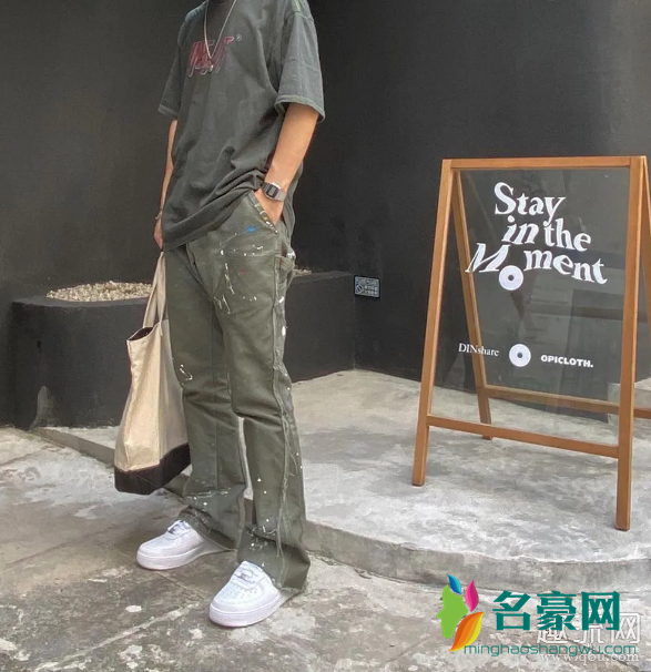 男生微喇叭裤怎么搭配 小个子穿微喇叭裤需要注意什么