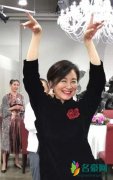 林青霞庆生照曝光 面色红润舞姿优美气质非常佳
