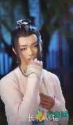 许凯男扮女装 长发披肩身材婀娜尽显妩媚