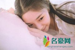 暗恋一个人太久是会累的，所以要学会放开，不再打