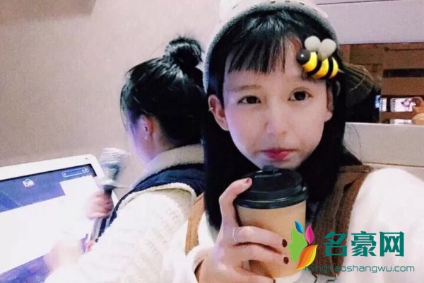 王逗逗家里是做什么的 理解不了逗逗长的挺好看的为何要搞双性恋