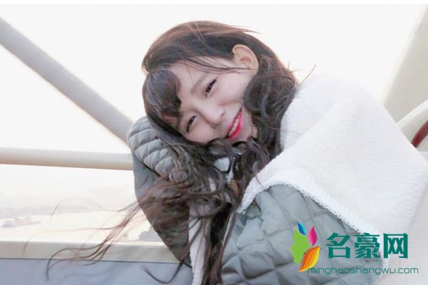 王逗逗家里是做什么的 理解不了逗逗长的挺好看的为何要搞双性恋