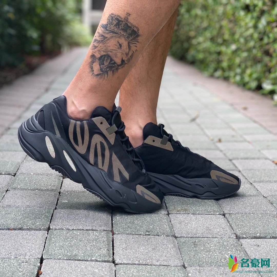 Yeezy 700黑武士MNVN在哪买 Yeezy 700 MNVN 黑武士上脚