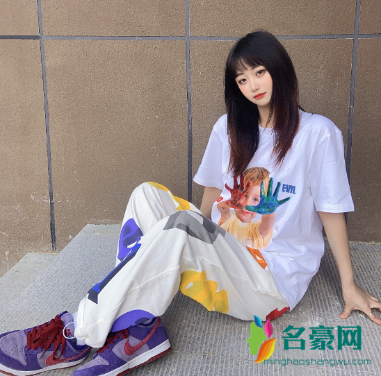 dunk树莓紫穿搭图分享 dunk树莓紫前面褶皱了怎么办