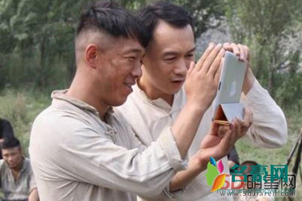 高虎和黄渤为什么翻脸 做兄弟来说高虎还是不错的带黄渤入行的