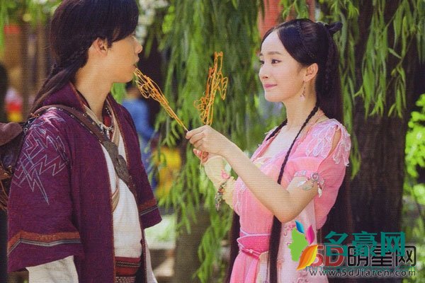 杨幂李易峰天涯5000万 大幂幂和李易峰一直不清不白的?
