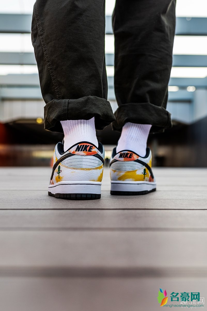 SB Dunk 外星人周董上脚 Dunk SB 外星人配色复刻2019偏码吗