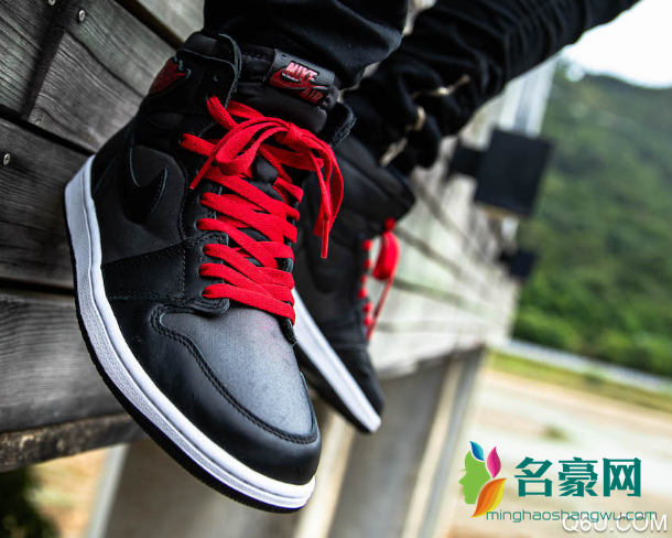 AJ1黑丝绸上脚街拍图曝光 AJ1 Black Satin发售信息