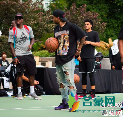 Travis Scott x AJ4紫色版上脚图 Travis Scott x AJ4紫色版入手难吗