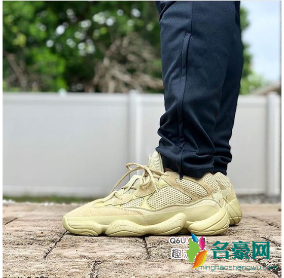 yeezy 500黄月亮好看吗 yeezy 500 “Supermoon yellow”上脚效果