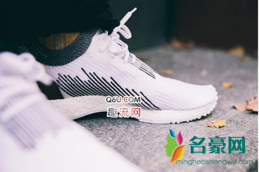   Adidas NMD Racer天空白上脚图  阿迪NMD Racer天空白好看吗