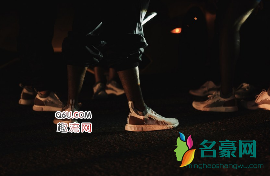   Adidas NMD Racer天空白上脚图  阿迪NMD Racer天空白好看吗