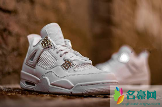 AJ4 纯白街拍欣赏  AJ4 Retro “Pure Money”实物上脚谍照