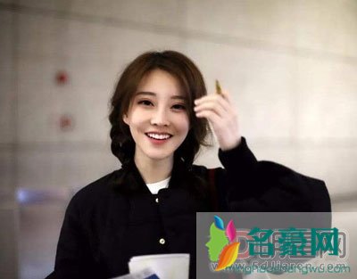 陈一发凭借什么出名的 发姐根本不需要蹭谁的热度也不稀罕