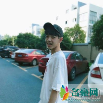 黄天崎2018身高 觉得他长大肯定会成为一个很帅的男孩