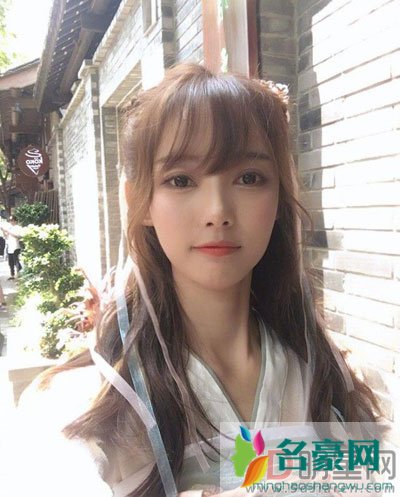 破破的女朋友子望吗 都不知道他俩在一起过也没秀过恩爱啊