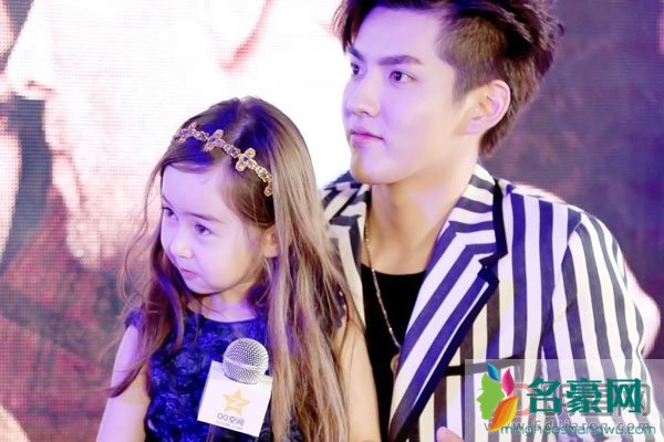 吴亦凡公开选妃视频真假 只好奇长得和吴亦凡这么像咋不红呢