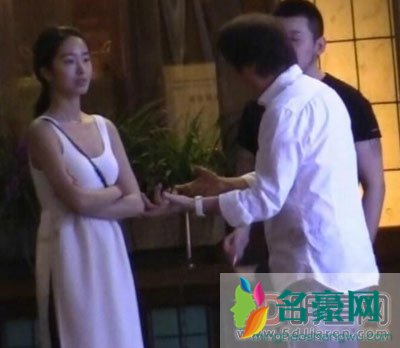 杨采钰陈金飞接吻激吻 不用说很多人都知道金菲是情侣关系