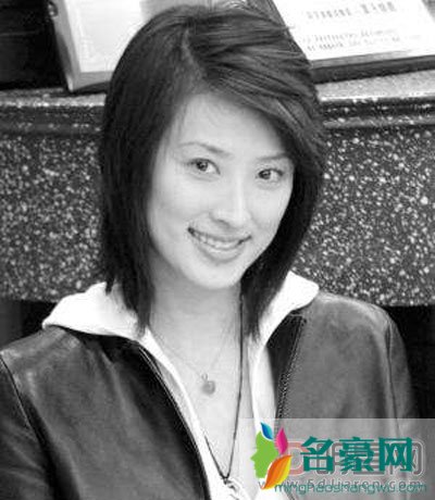 王志文老婆王坚红资料 找个老爷子甚至都能当爸了真搞不懂她在想啥